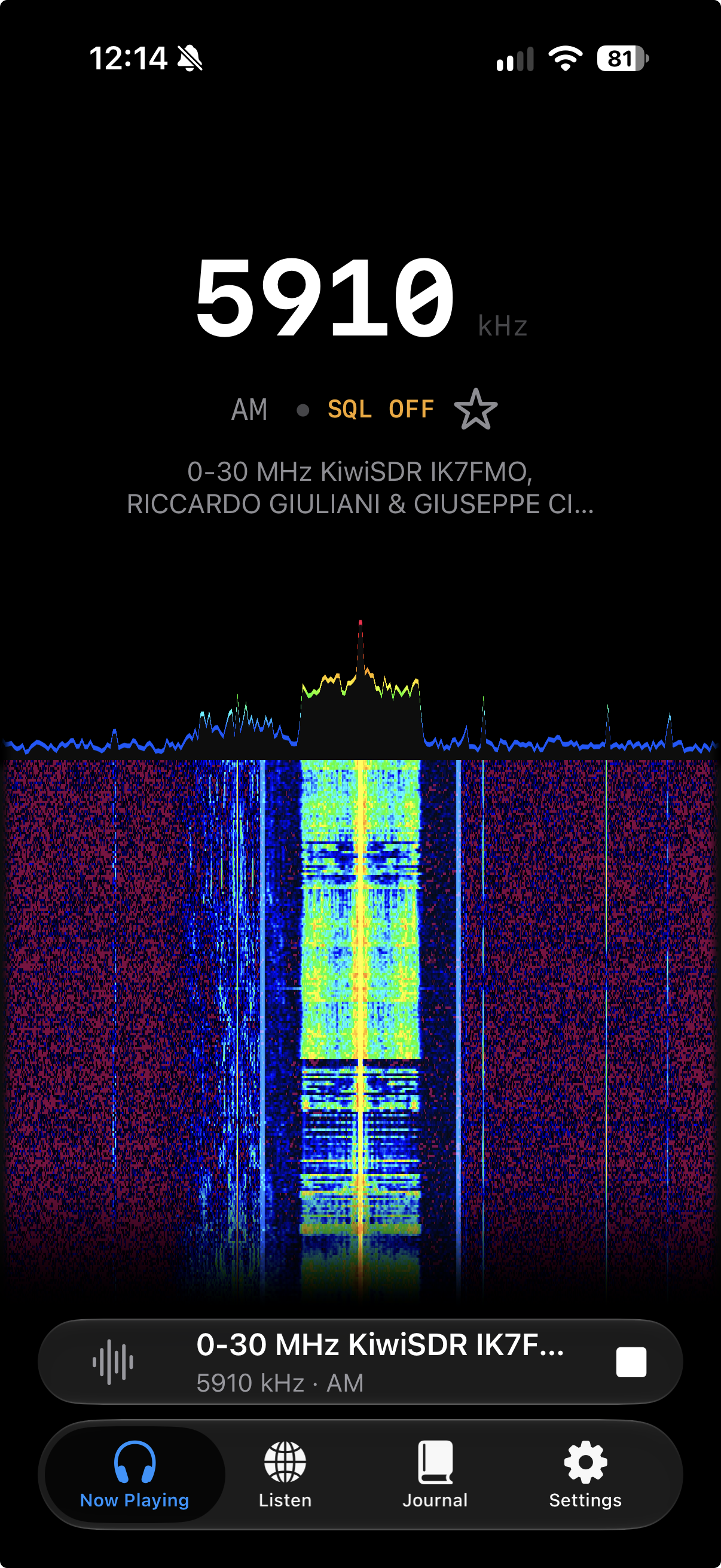 Radioband playing 5910 kHz AM, with a bright signal in the spectrum and waterfall